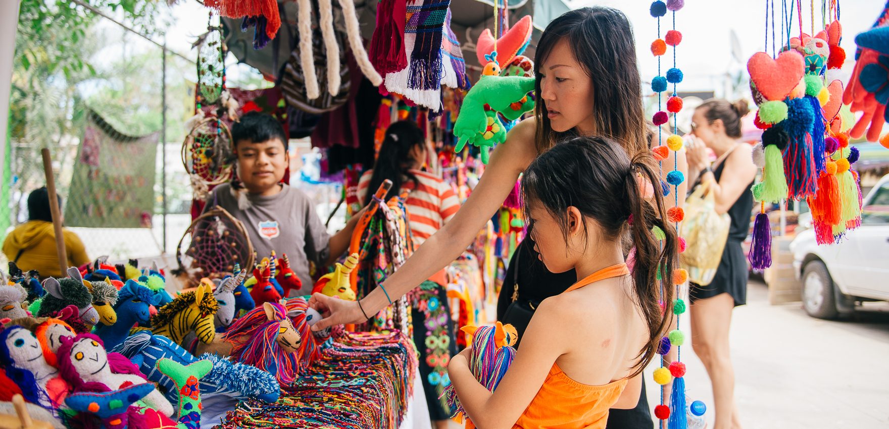 amor-boutique-hotel-mom-daughter-shopping-safe-sayulita-mexico