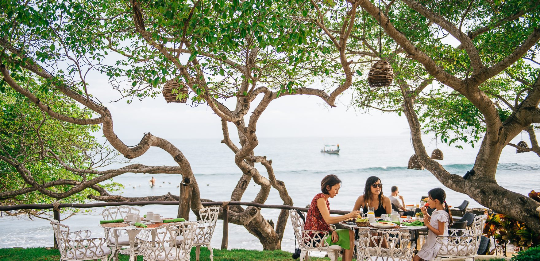 amor-boutique-hotel-o-restaurant-ocean-view-breakfast