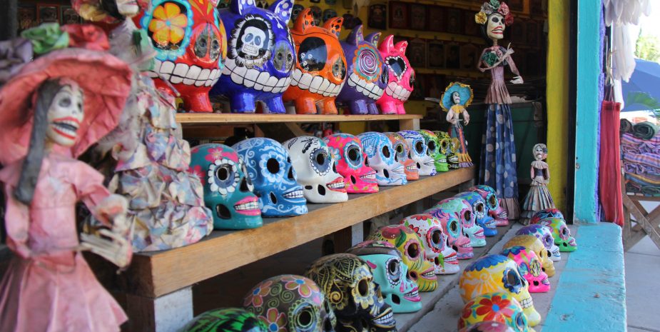 colorful-painted-mexican-skulls