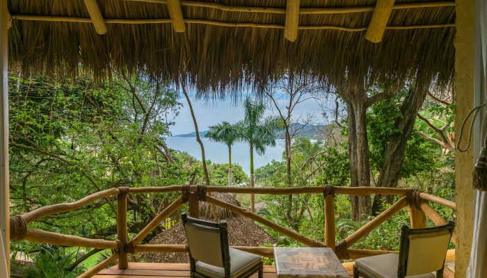 amor-boutique-hotel-villa-manana-ocean-view-room-rustic-balcony