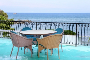 Villa Terraza-amor-boutique-hotel-sayulita-chairs-ocean-view