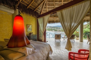 amor-boutique-hotel-besito-dulce-master-bedroom-ocean-view-luxury-sayulita
