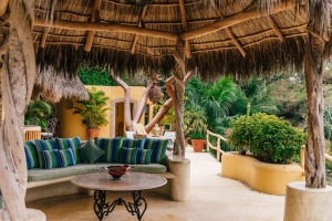 amor-boutique-hotel-la-paz-outdoor-seating-area-luxury-sayulita