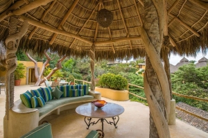 amor-boutique-hotel-la-paz-palap-sitting-area-family-vacation-sayulita