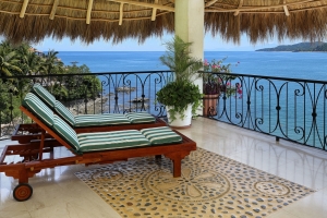 amor-boutique-hotel-sayulita-villa-bonita-chairs-ocean-view