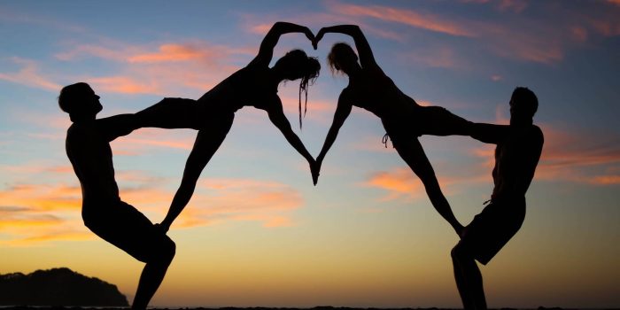 amor-boutique-hotel-yoga-retreat-heart-silhouette-beach