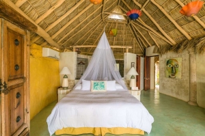 amor-boutique-hotel-olito-luxury-hotel-sayulita-bedroom-palapa-mosquito-net