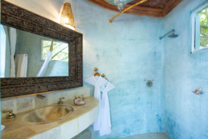 amor-boutique-hotel-sayulita-villa-arboles-ocean-view-bathroom